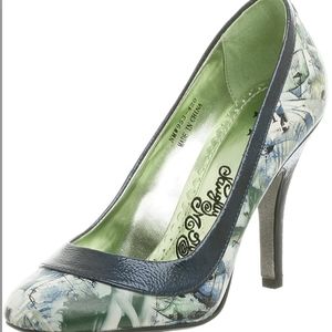 NWOB Naughty Monkey Headliner Pump, Size 7.5 Blue